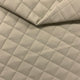 Verhoilukangas tikattu PU-nahka timanttikuvio 5x5 - vaalea beige